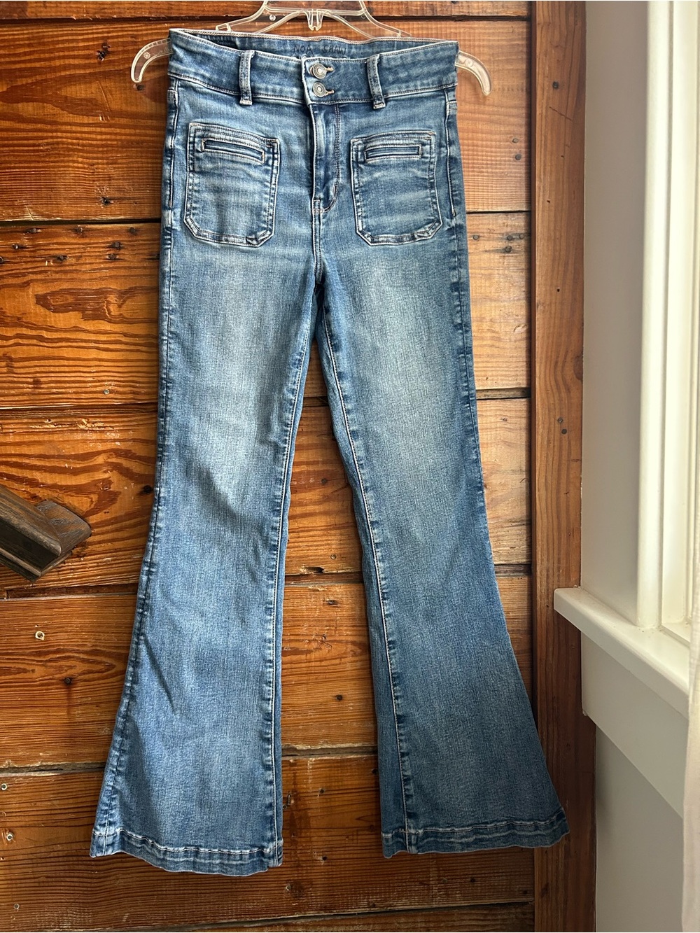 New! American Eagle AE Super High Rise Flare Jeans Size 4 (27)